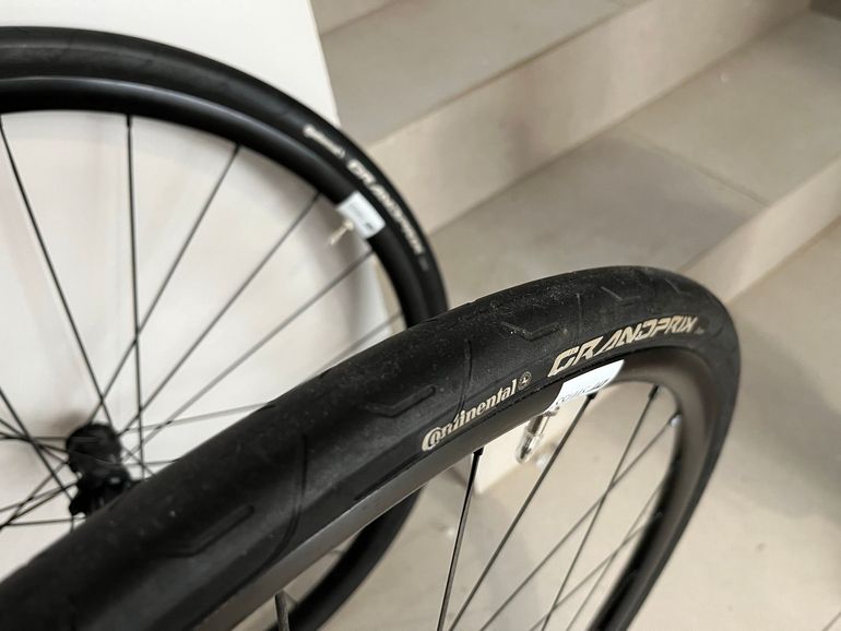Used Dt Swiss P 1800 SPLINE 23 700c Wheelset 2024 bike — image 4 of 5