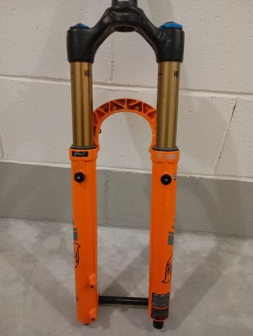 Fox 36 Fork 160mm 2021 bike usato — immagine 3 di 3