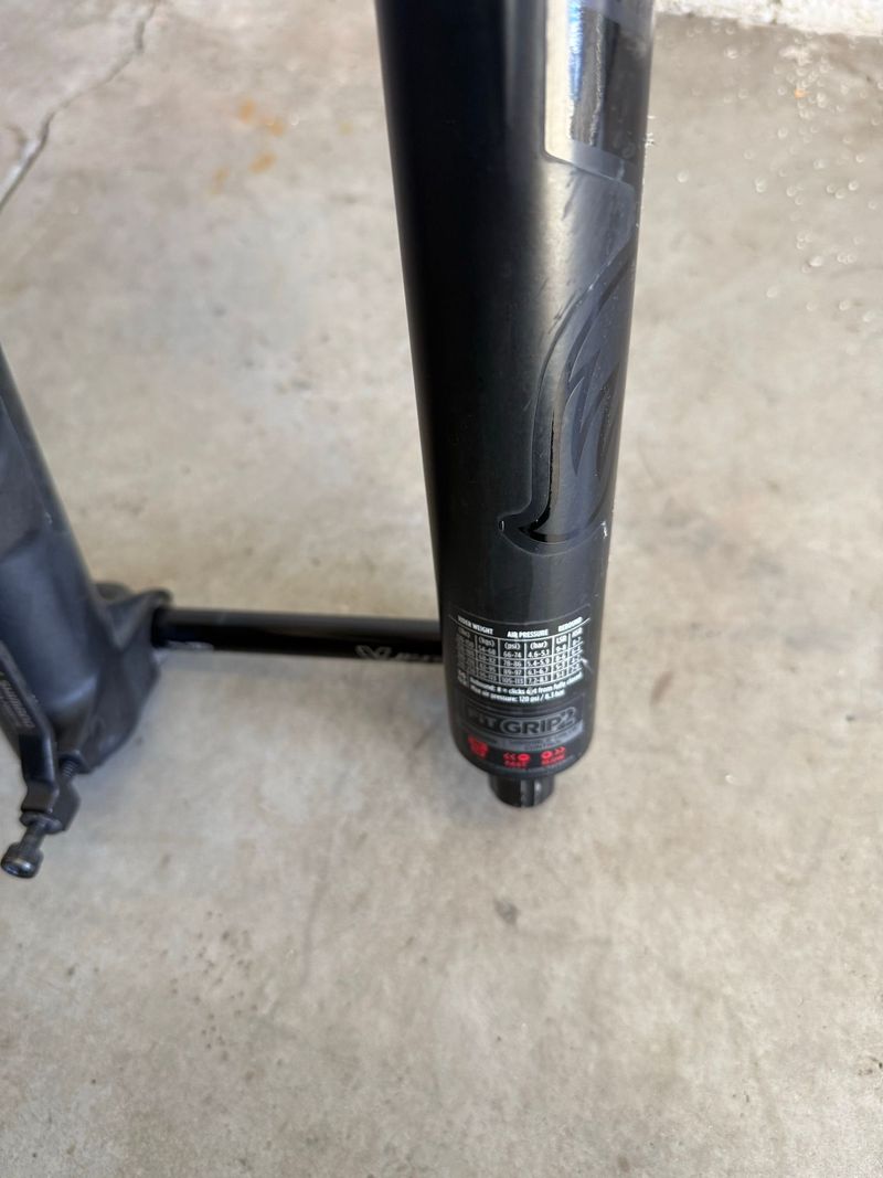Używany Fox kashima coat bike — zdjęcie 9 z 10