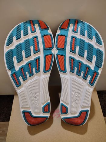 Used Altra Escalante Racer 2 bike — image 6 of 11