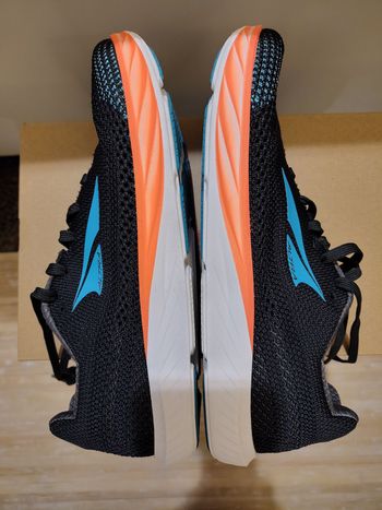 Used Altra Escalante Racer 2 bike — image 4 of 11