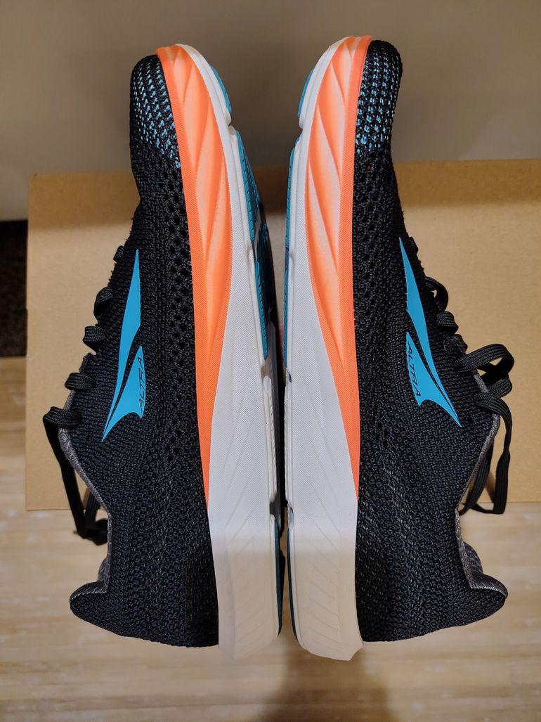 Used Altra Escalante Racer 2 bike — image 4 of 11
