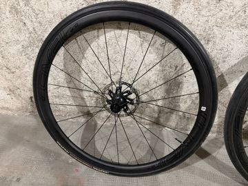 Roval Rapide CLX32 Wheelset bike d'occasion — image 4 sur 5