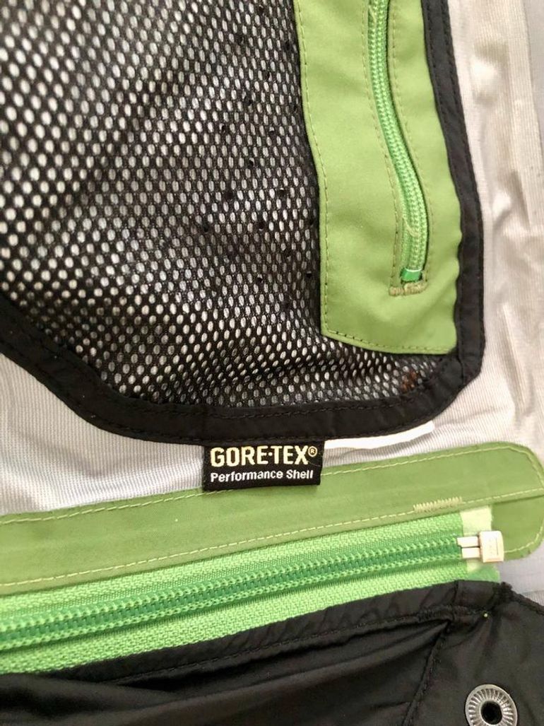 Used Marmot Gore Tex Performance She bike — image 5 of 8