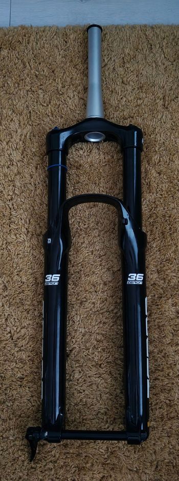 Sr Suntour, Zeron 36X Boost EQ 160mm