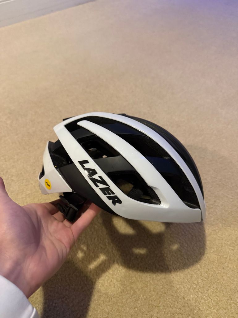 Used Lazer G1-Mips 2023 bike — image 1 of 5