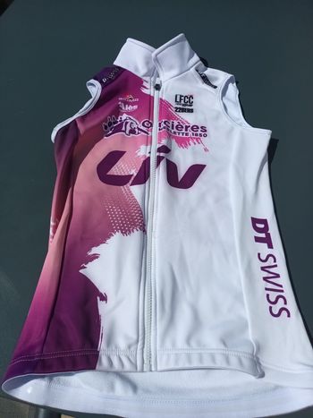 Used French Maillot épais sans manches bike — image 1 of 3