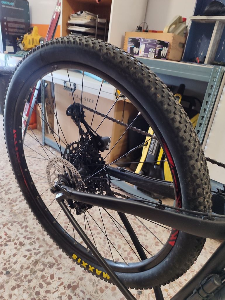 Used Maxxis Ikon Tires bike — image 1 of 2
