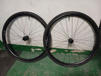 Used Dt Swiss Performance LN 28" Laufradsatz 2025 bike — image 1 of 6