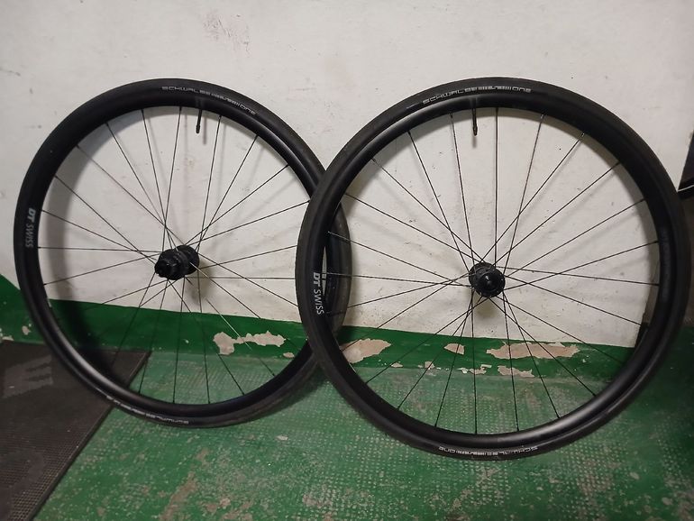 Used Dt Swiss Performance LN 28" Laufradsatz 2025 bike — image 1 of 6