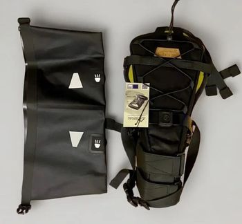 En Media Legua, arnés para sillín + Bolsa estanca 14L, Bikepacking