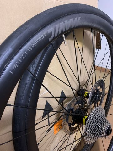 Used Mavic Cosmic SL 32 2025 bike — image 1 of 7