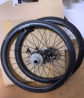 Used Mavic Cosmic SL 32 2025 bike — image 2 of 7