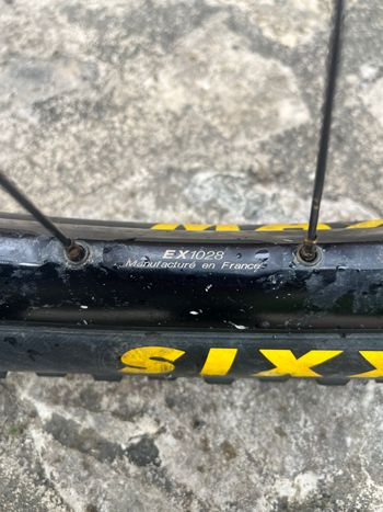 Used Mavic rodas completas ex 1028 2024 bike — image 3 of 5