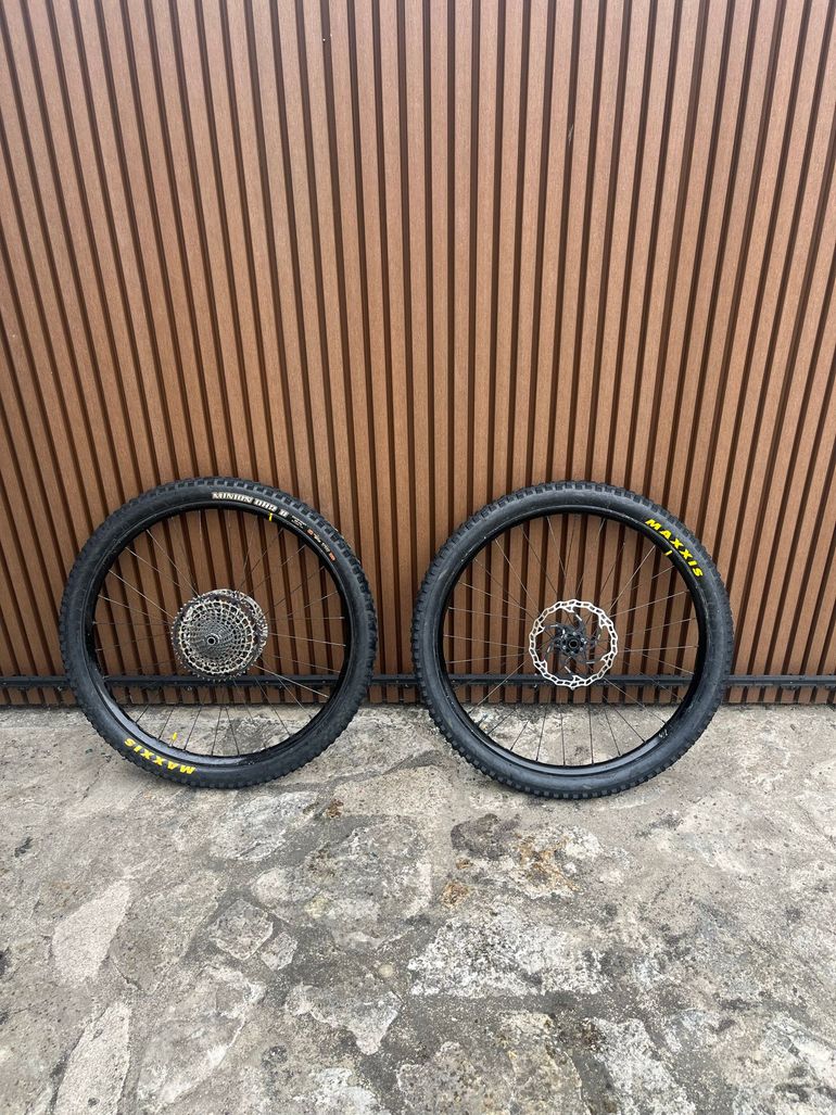 Used Mavic rodas completas ex 1028 2024 bike — image 1 of 5