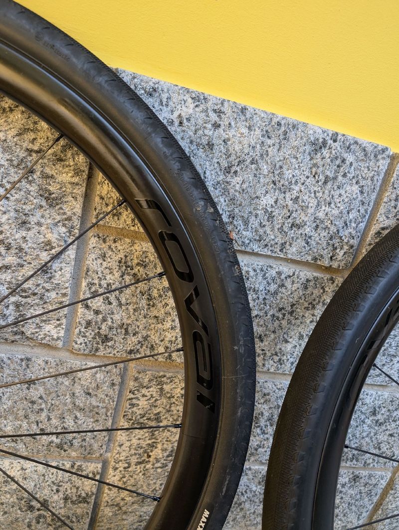 Used Roval Terra 2025 bike — image 5 of 7