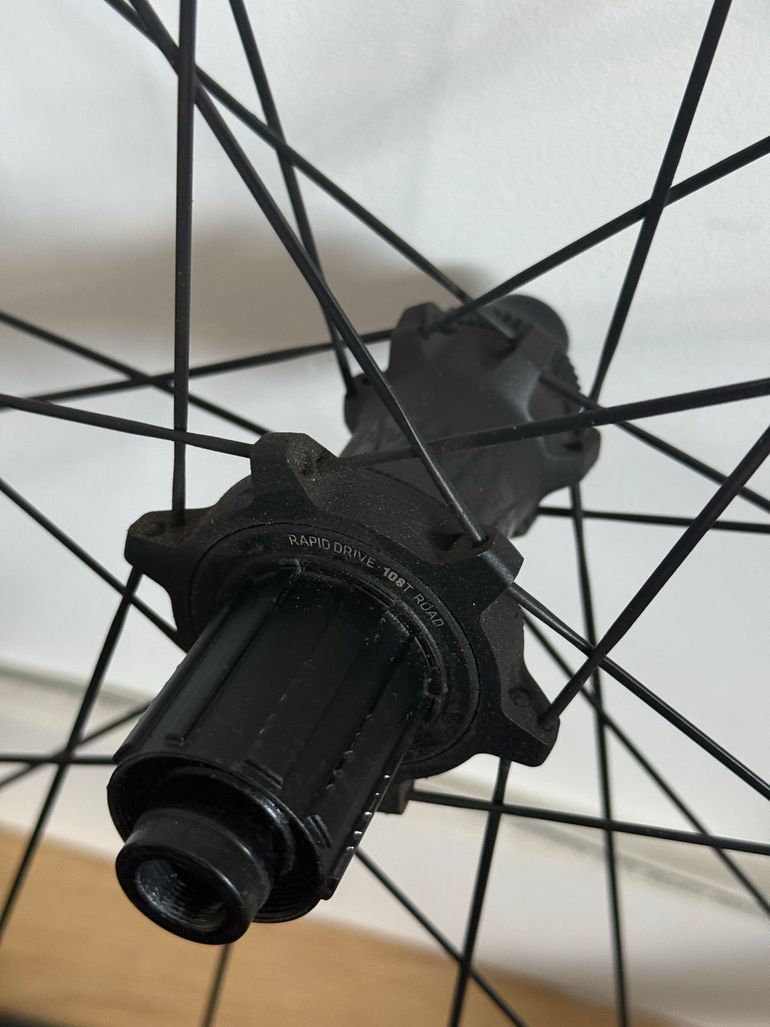 Used Bontrager Aeolus Pro 3V bike — image 2 of 5