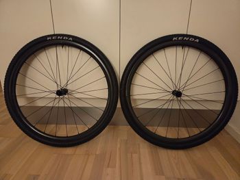 Used GoZone Carbon Wheelset 2025 bike — image 1 of 6