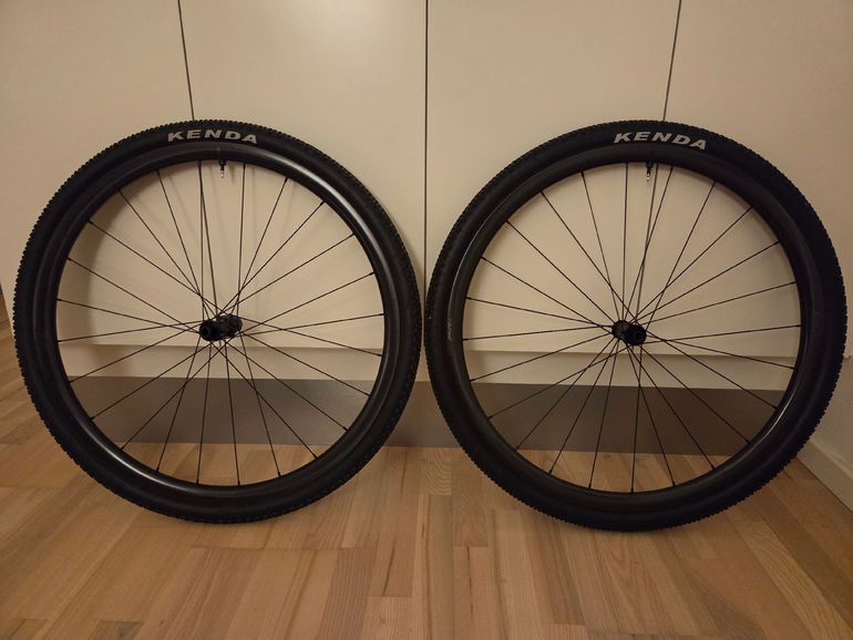 Used GoZone Carbon Wheelset 2025 bike — image 1 of 6