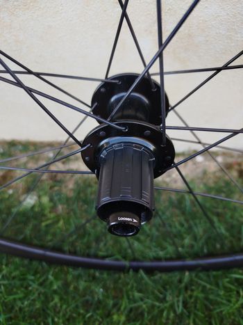 Used Dt Swiss R470 Disc bike — image 4 of 7