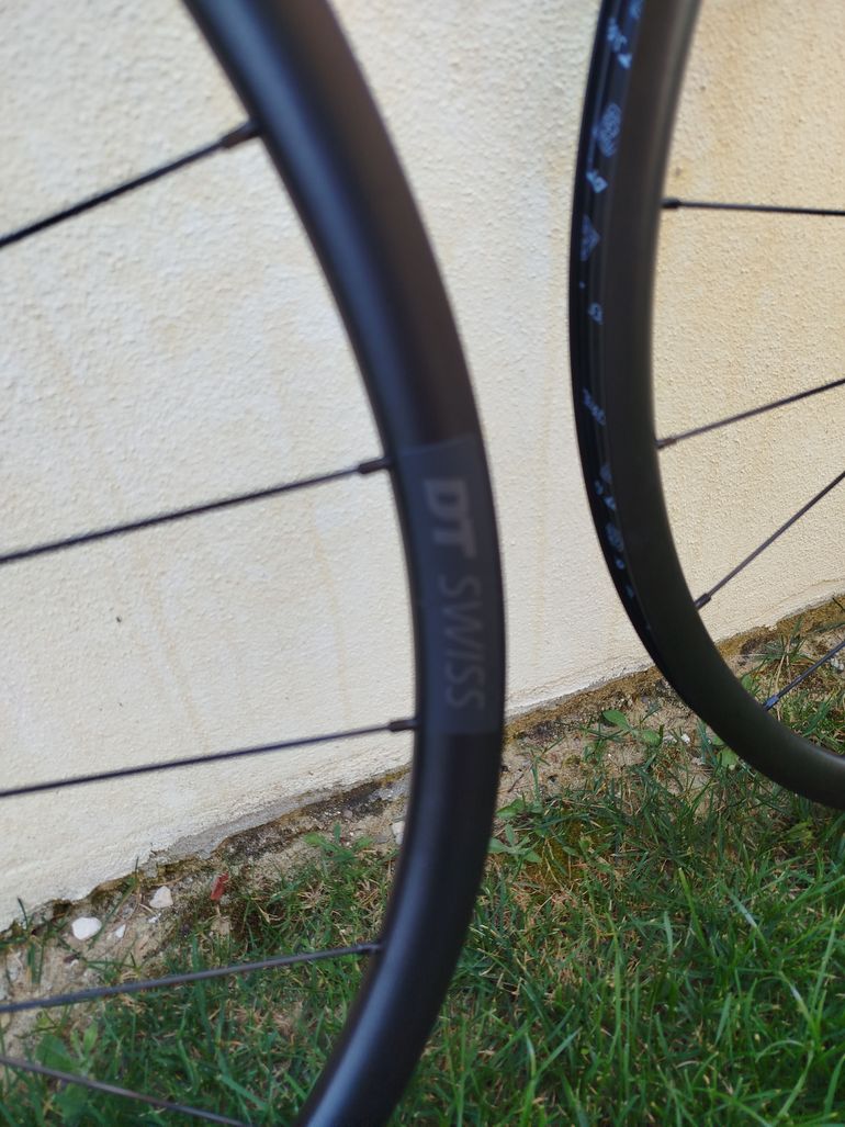 Used Dt Swiss R470 Disc bike — image 3 of 7