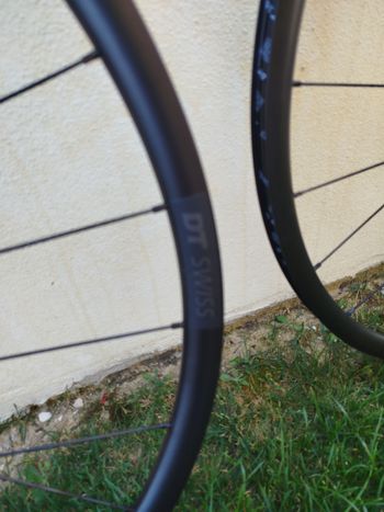 Used Dt Swiss R470 Disc bike — image 2 of 7