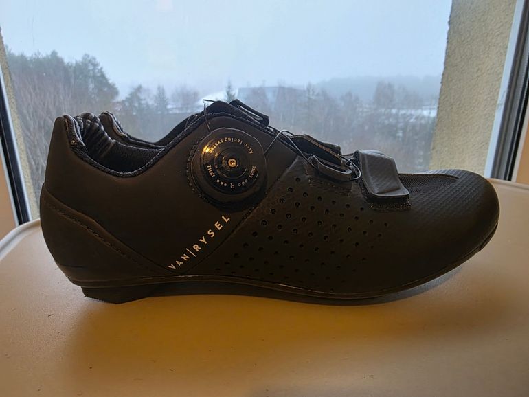 Used Van Rysel Road 520 Cycling Shoes 2024 bike — image 3 of 5