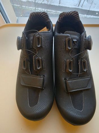 Used Van Rysel Road 520 Cycling Shoes 2024 bike