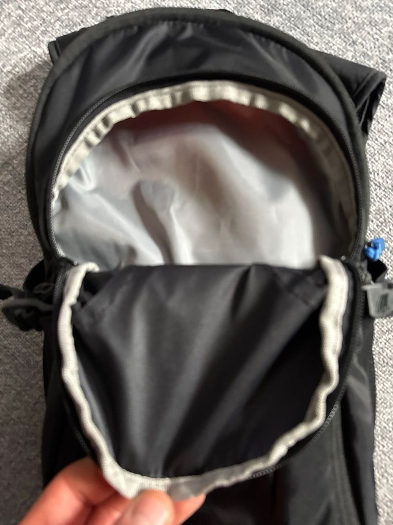 Used Camelbak Lobo 9 Hydration Pack 70 oz bike — image 5 of 6