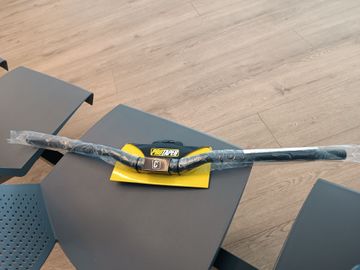 Used ANSWER ProTaper Carbon 1/2in Rise Handlebar Cockpit