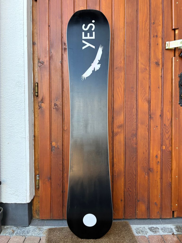 Used Yes Snowboards Pick Your Line Snowboard 2022 bike — image 5 of 9