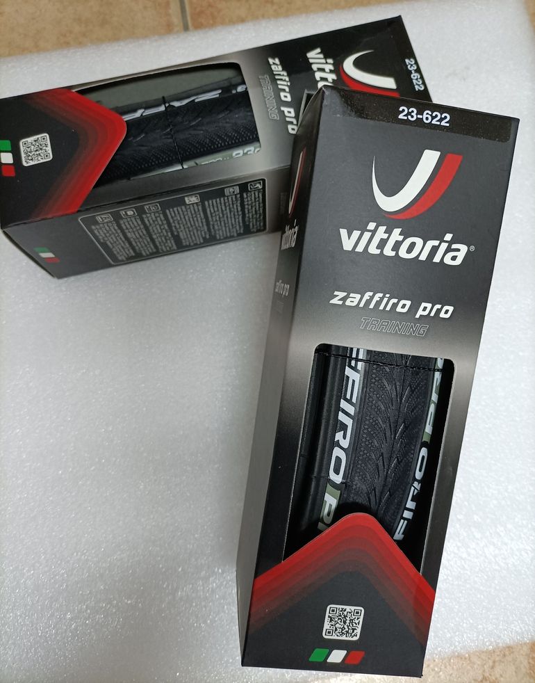 Used Vittoria Zaffiro Pro bike — image 2 of 4