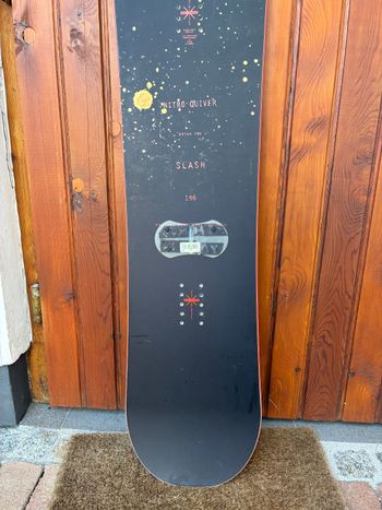 Used Nitro Slash Snowboard 2022 bike — image 3 of 6