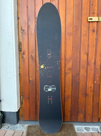 Used Nitro Slash Snowboard 2022 bike