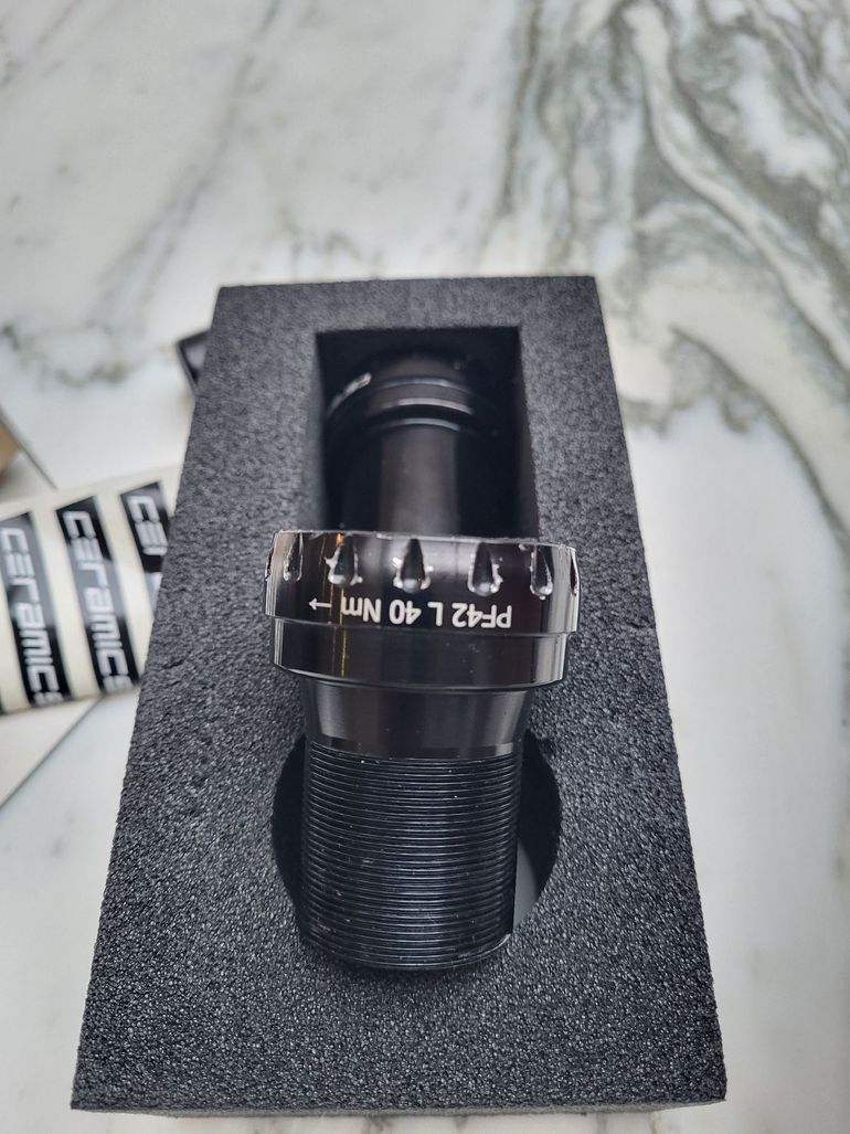 Used Ceramicspeed BB30 Bottom BracketBB30 Bottom Bracket for Shimano Road bike — image 5 of 6