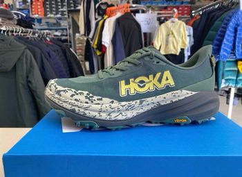 Hoka, Speedgoat 6 Trail Running Shoes