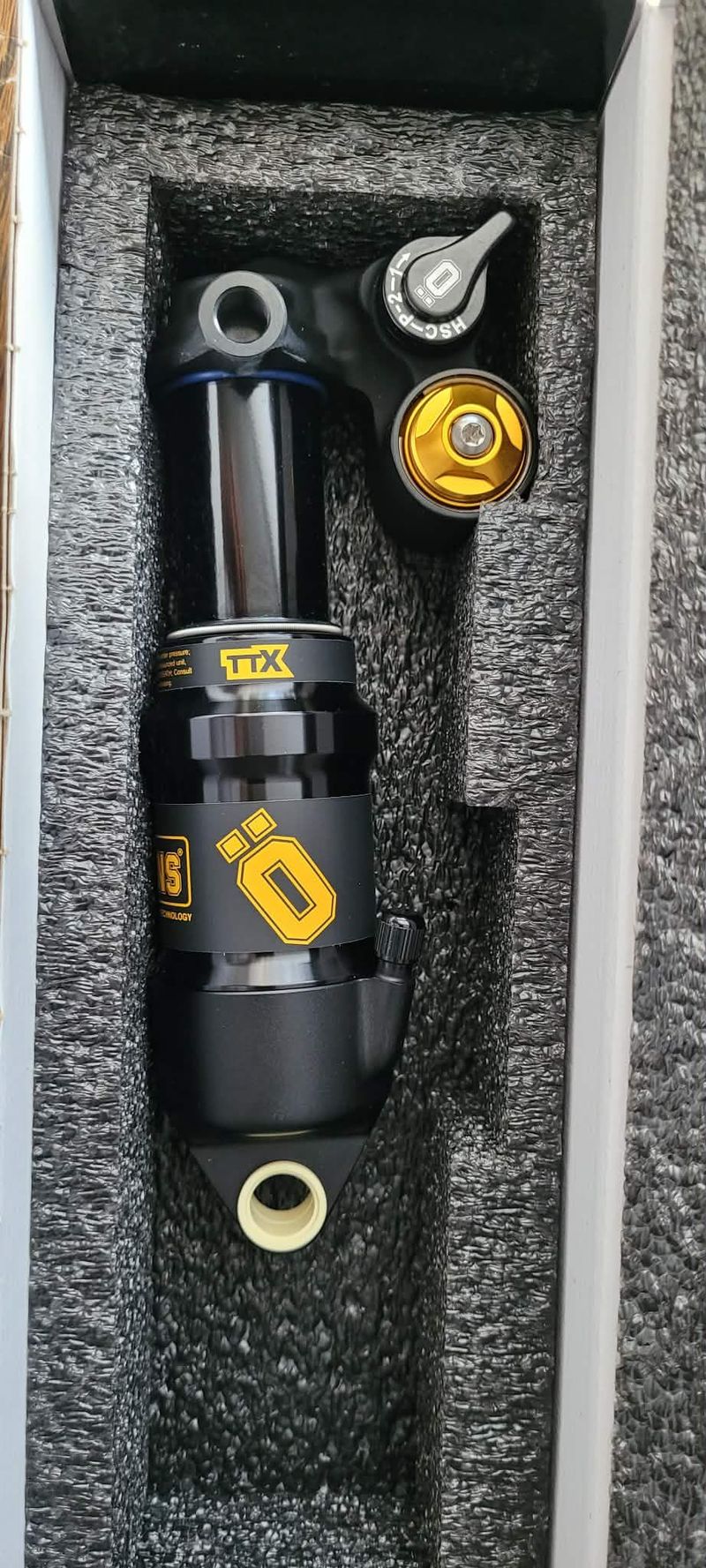 Used Öhlins TTX Air 165x45 Trunnion Rear Suspension