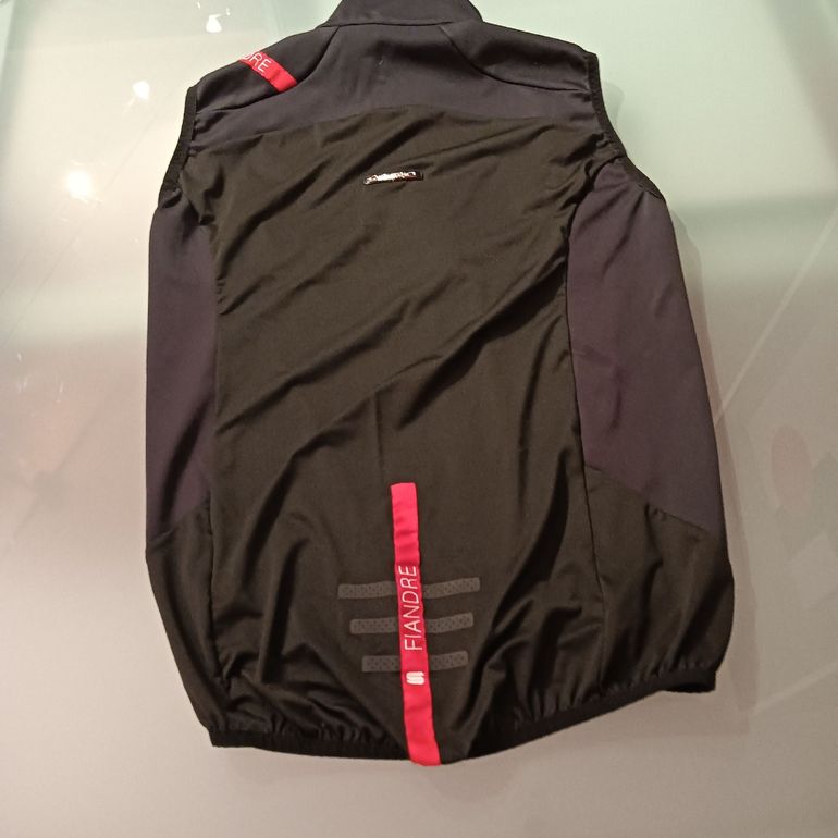 Used Sportful fiandre bike — image 2 of 3