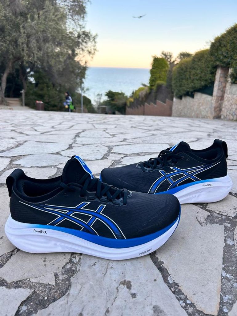 Used Asics GEL-NIMBIS 27 2025 bike — image 1 of 5