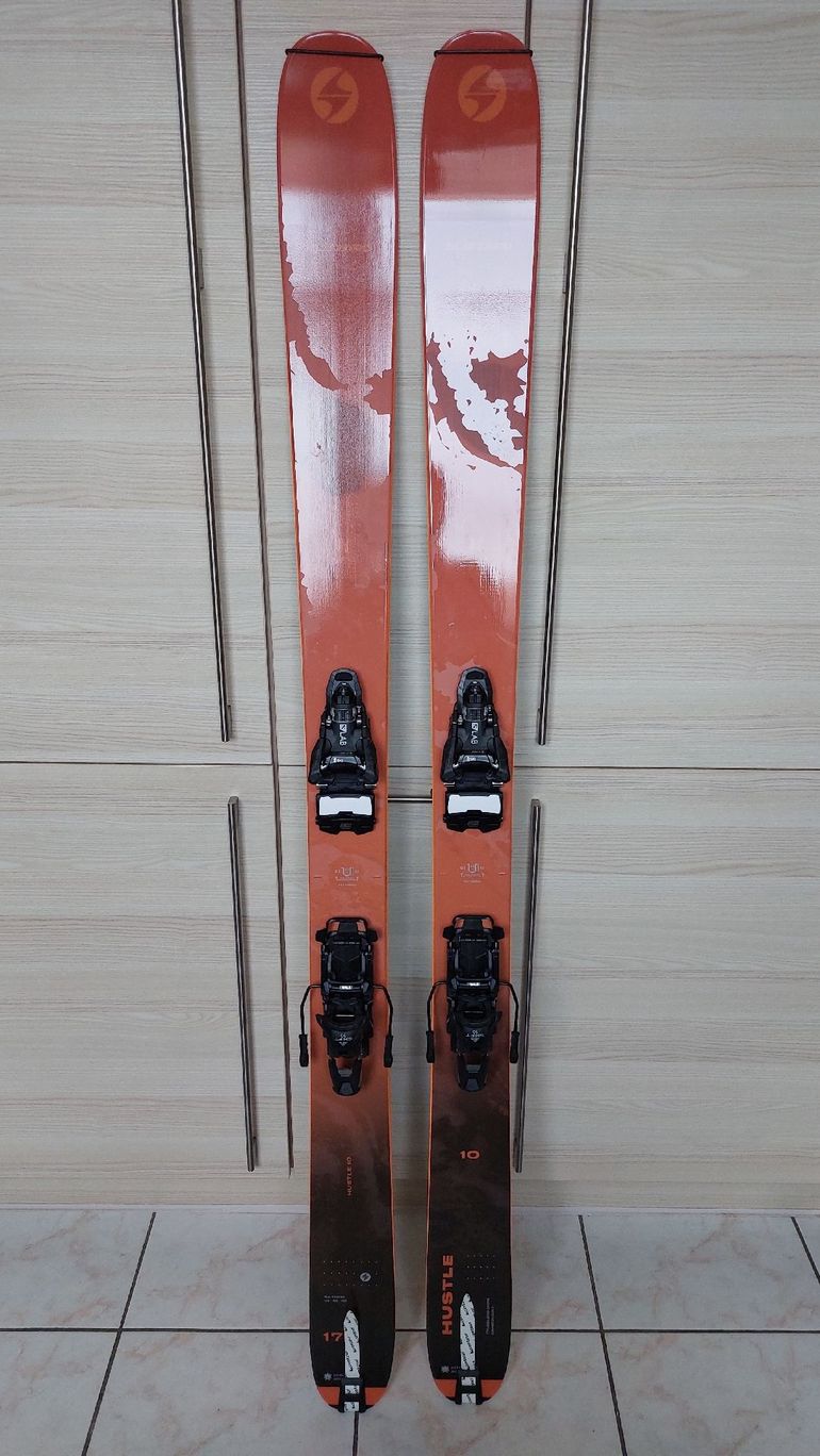 Used Blizzard Hustle 10 Skis 2024 bike — image 1 of 3