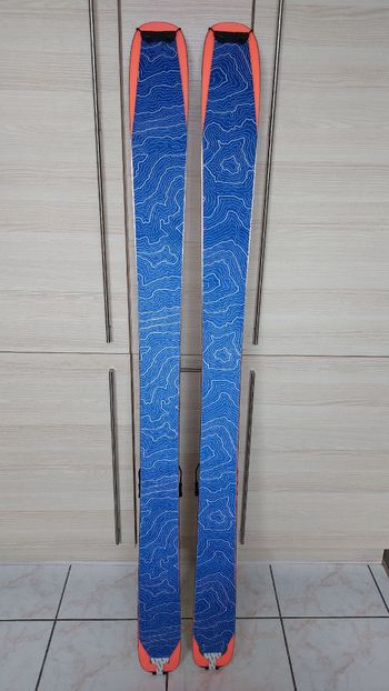 Used Blizzard Hustle 10 Skis 2024 bike — image 2 of 3