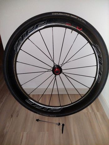Zipp, 404 Firecrest Carbon Clincher