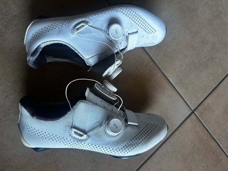 Used Giant Surge Pro 42 Road Cycling Shoes 2025 bike — image 2 of 4