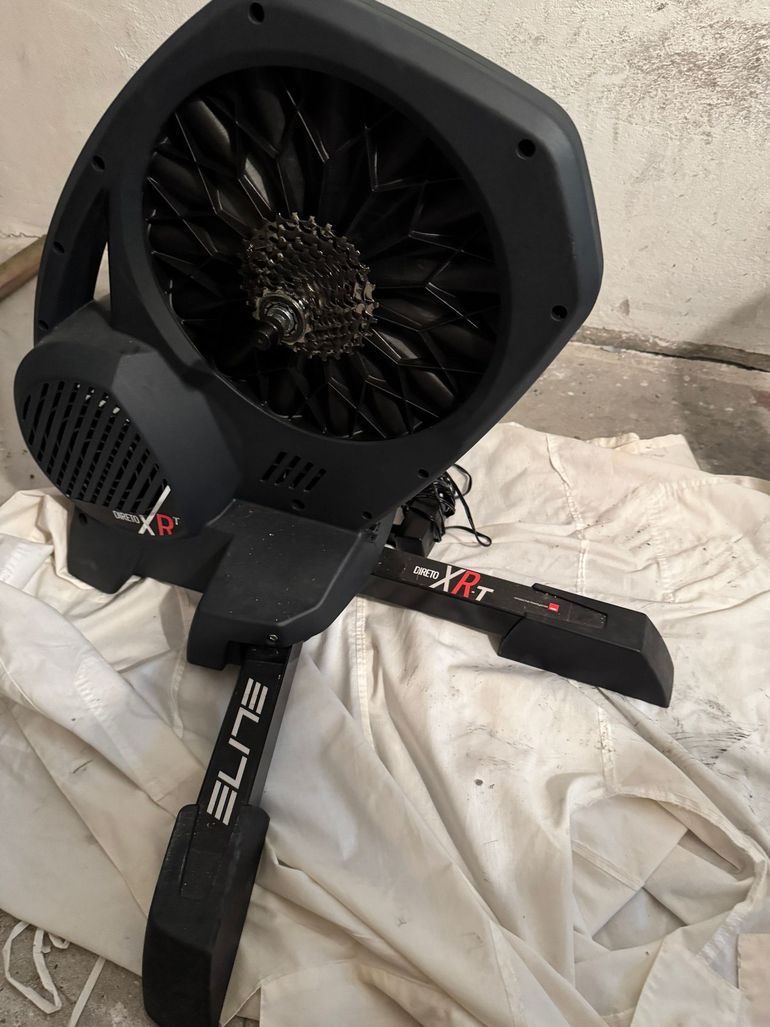 Used Elite Direto XR-T Smart Trainer 2023 bike — image 4 of 4