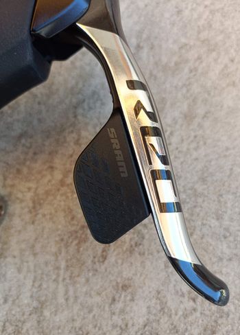 Used Sram Red eTap 12V AXS Disc 2024 bike — image 3 of 8