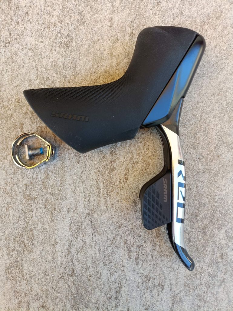 Used Sram Red eTap 12V AXS Disc 2024 bike — image 4 of 8