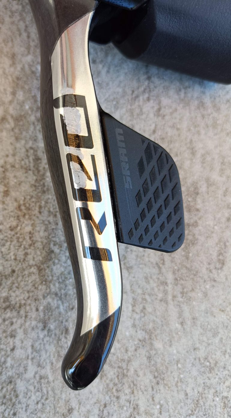 Used Sram Red eTap 12V AXS Disc 2024 bike — image 7 of 8