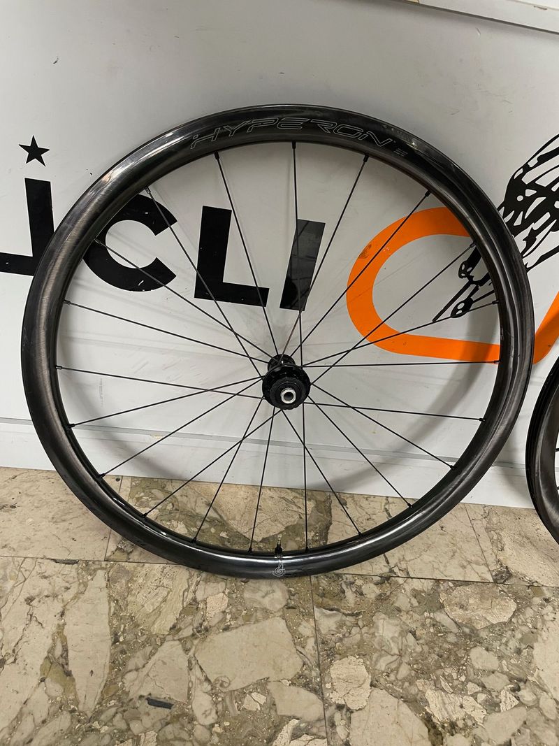 Käytetty Campagnolo Hyperon Carbon Wheels bike — kuva 2 / 5