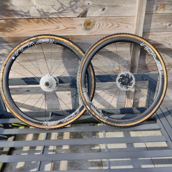 Roval, Rapide CLX 32 Carbon Tubeless 700c Wheelset