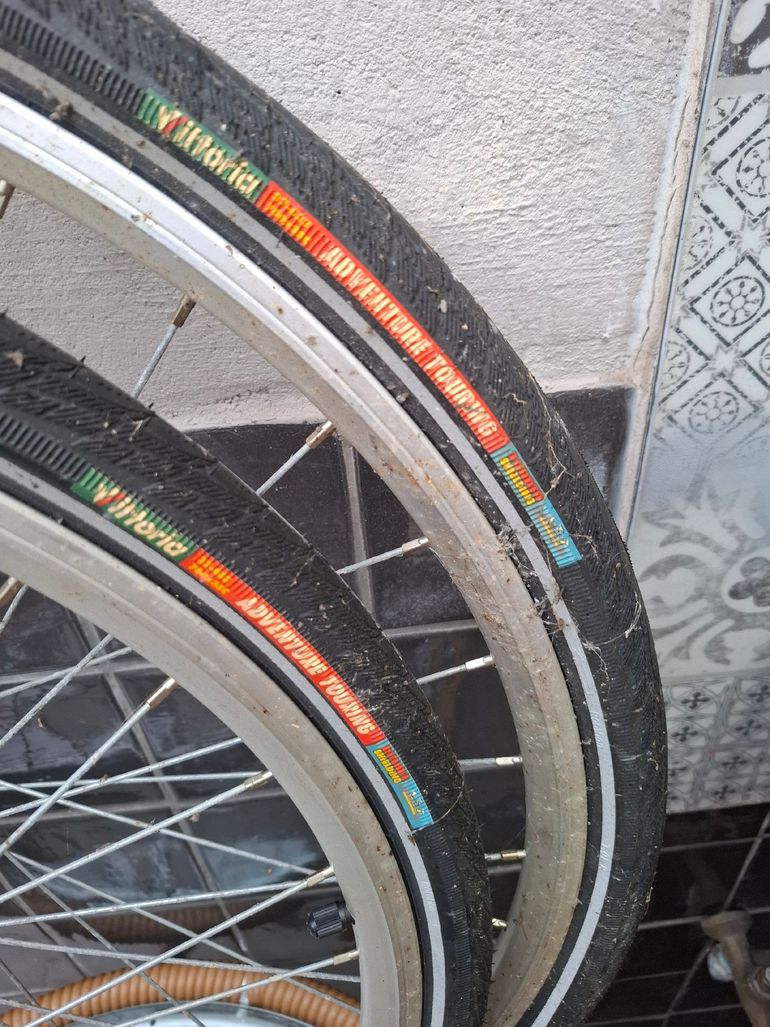 Used Vittoria adventure touring bike — image 3 of 3